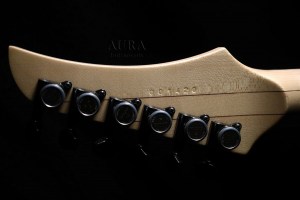 Gitara Aura Baritone Winter detail 7